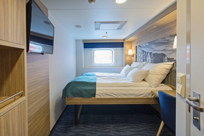 Polar Outside | Double on upper or promenade deck with window (restricted view)